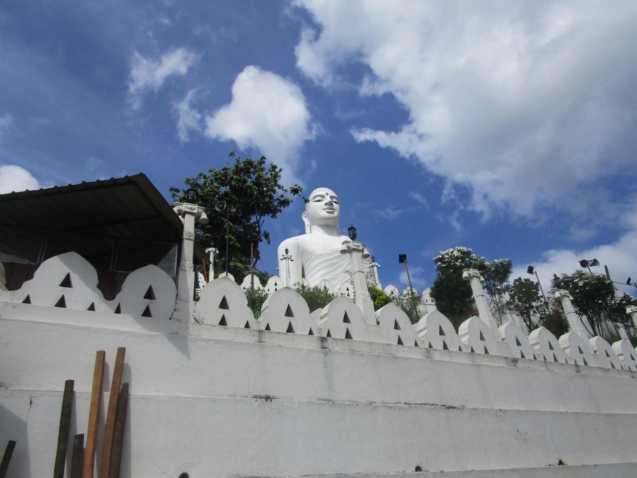 New Nethmi Villa Kandy Exterior foto